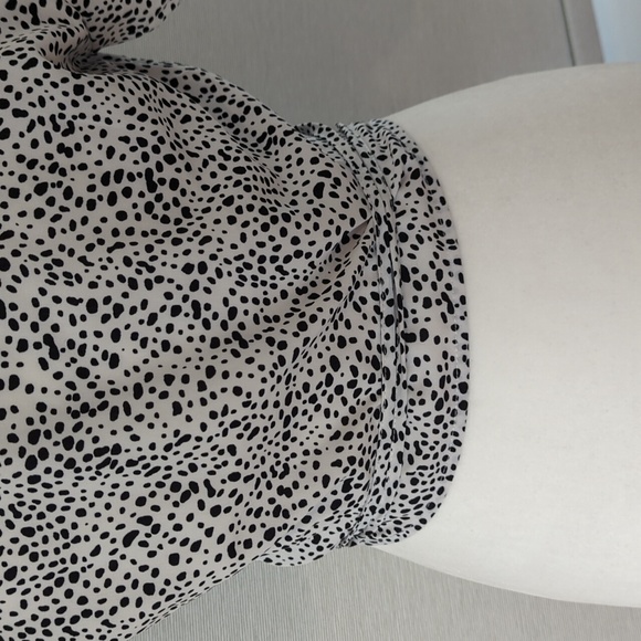 Shein short sleeved wrap around blouse - Picture 5 of 7